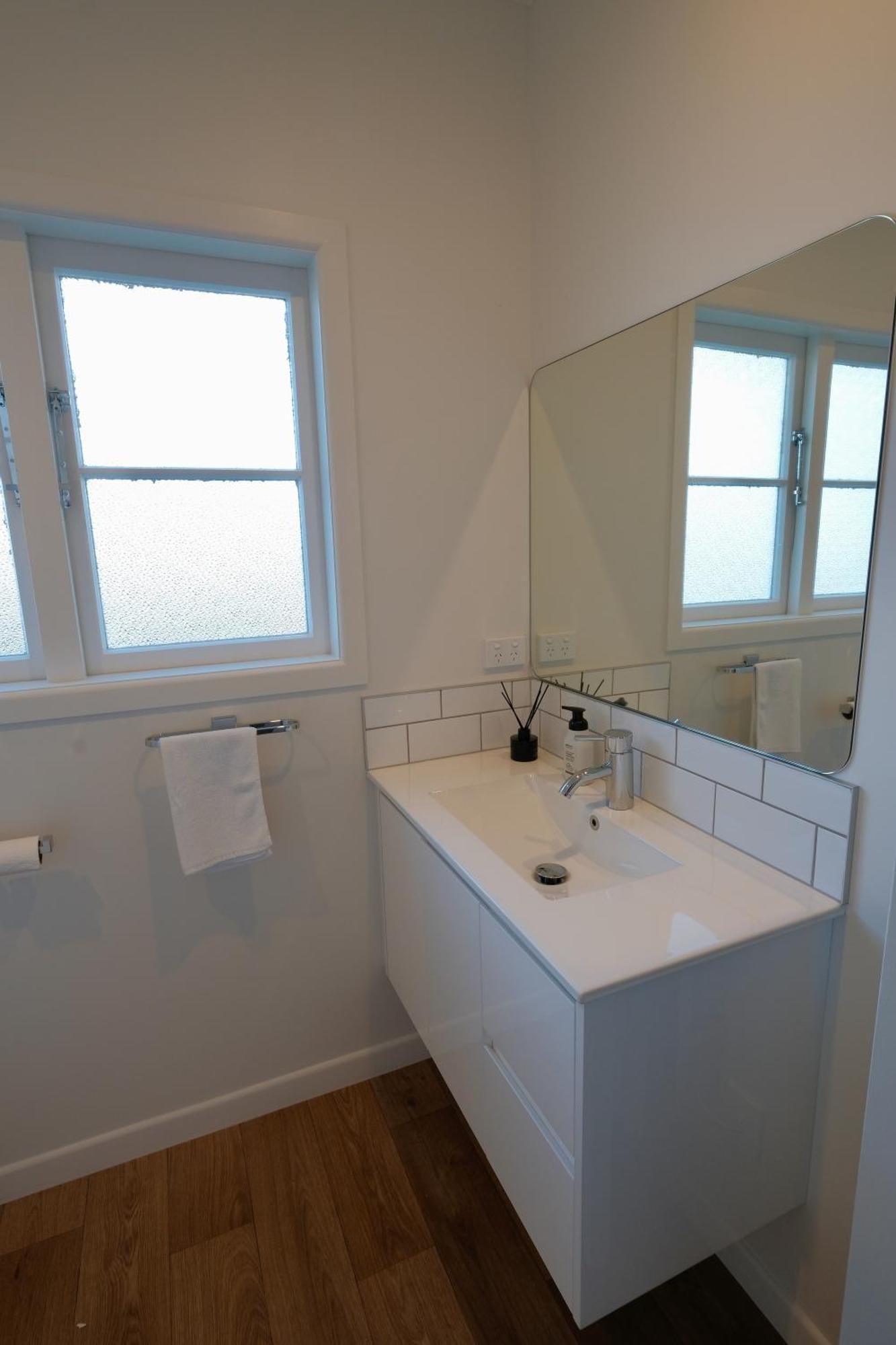 4 Bedroom In Great Location Hamilton Exterior photo