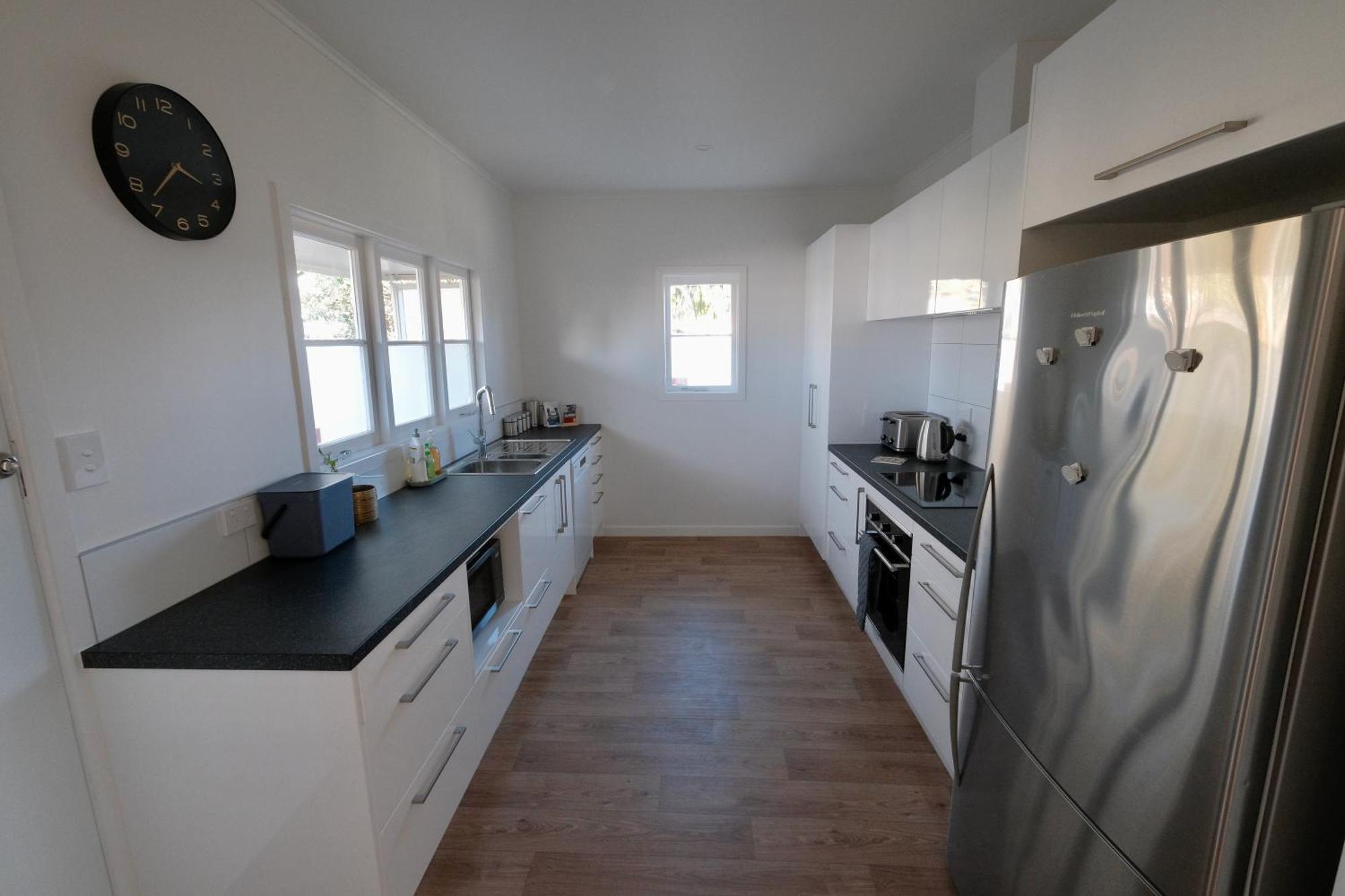 4 Bedroom In Great Location Hamilton Exterior photo